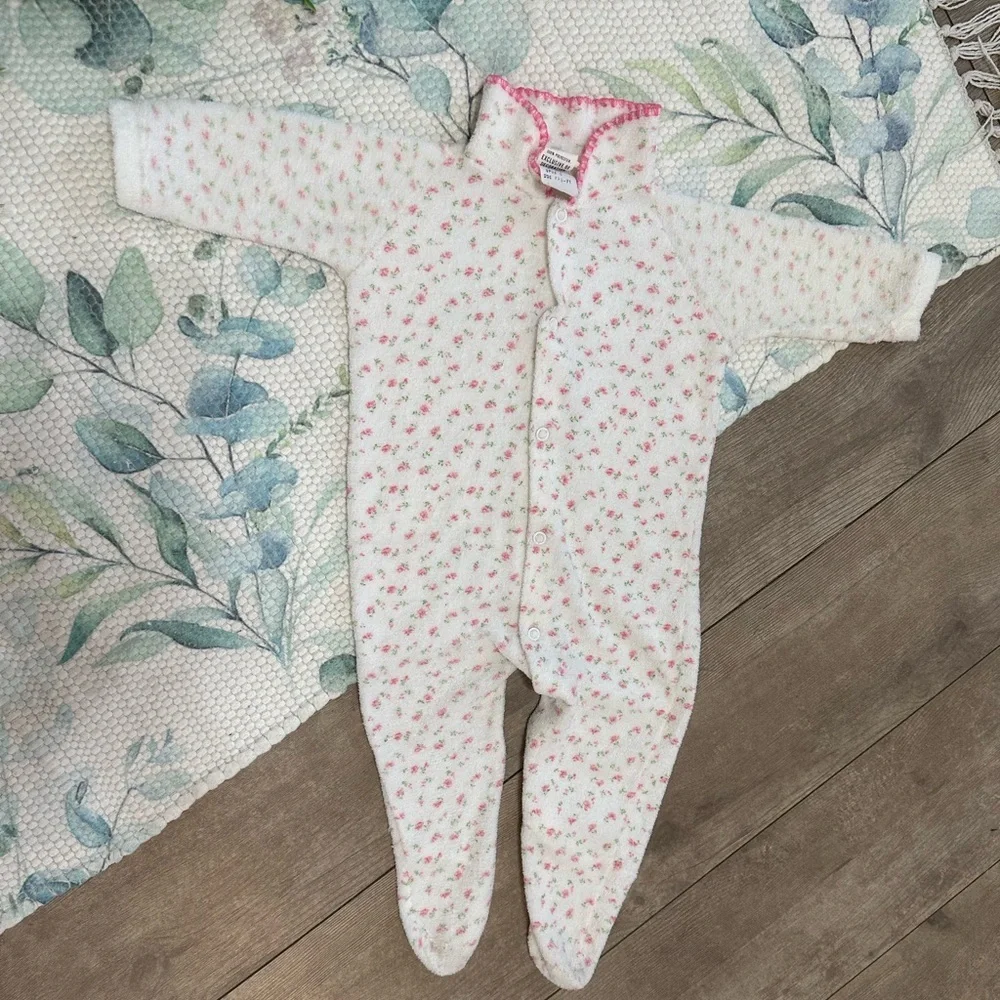 Vintage Baby Girl Clothes 1960s Trim Fit Dainty Floral Footie Pajamas